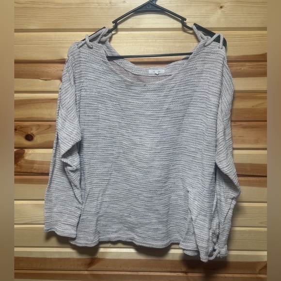 Sweater - Picture 2 of 6